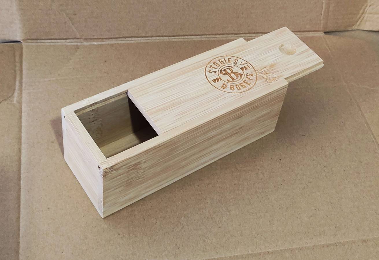 Custom, Eco-Friendly wooden square boxes with lids 